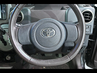 TOYOTA SPADE 2012