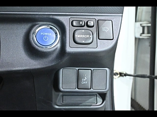 TOYOTA AQUA 2013