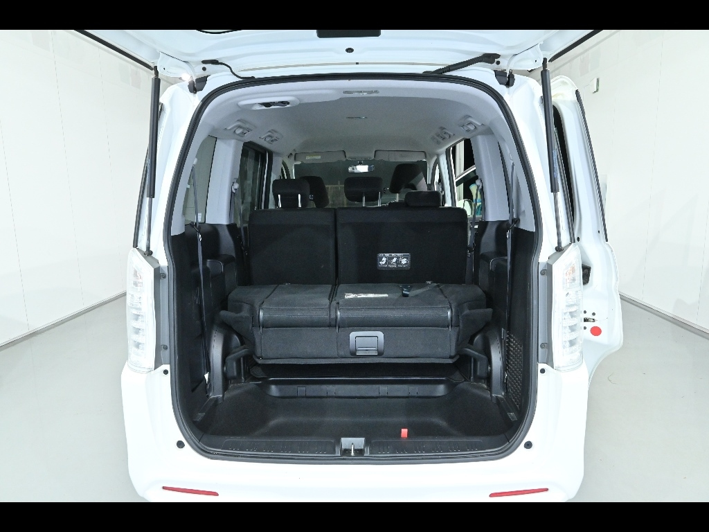 HONDA STEP WAGON 2014