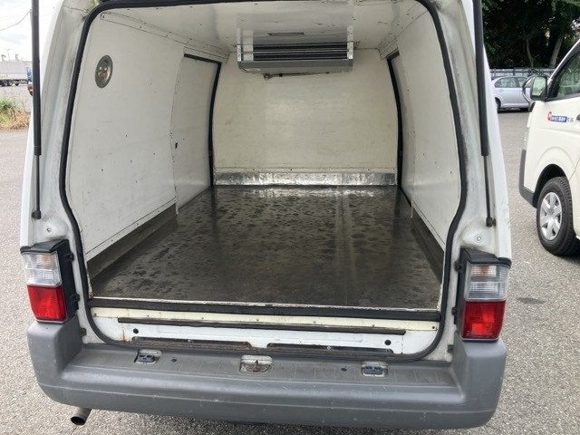 MAZDA BONGO VAN 2012
