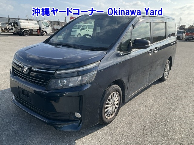 TOYOTA VOXY 2014