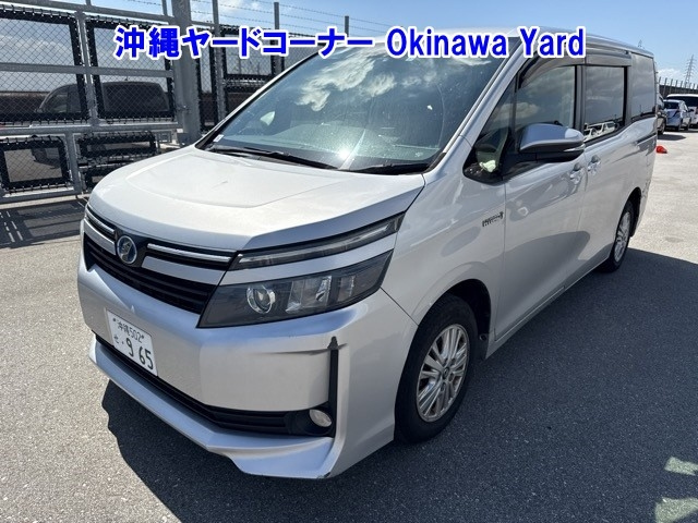 TOYOTA VOXY 2014