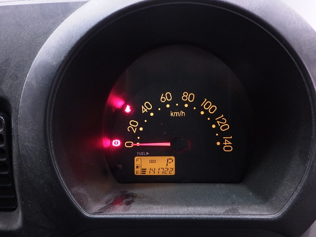 DAIHATSU HIJET VAN 2013