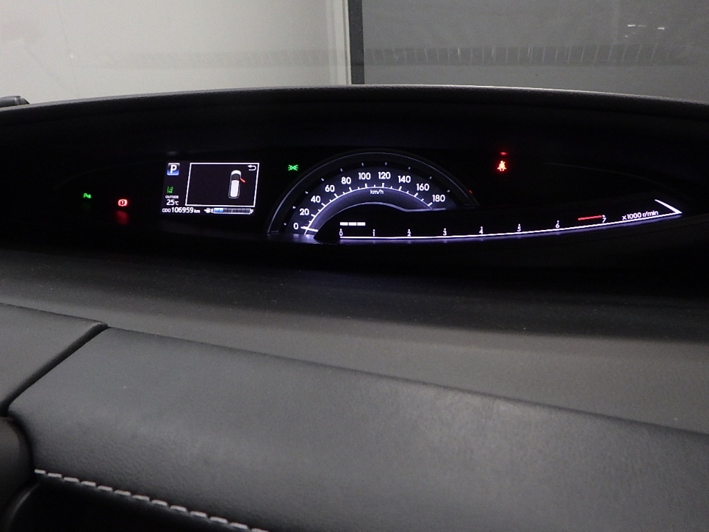 TOYOTA ESTIMA 2017