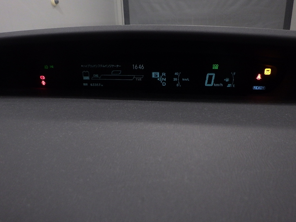 TOYOTA PRIUS 2010