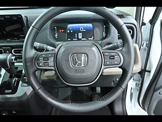 HONDA FREED 2025