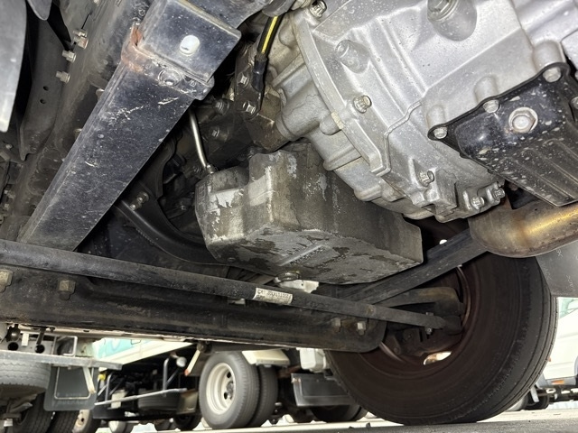 MITSUBISHI CANTER 2013