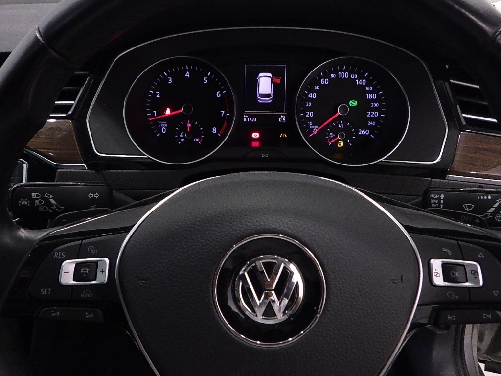 VOLKSWAGEN PASSAT VARIANT 2015