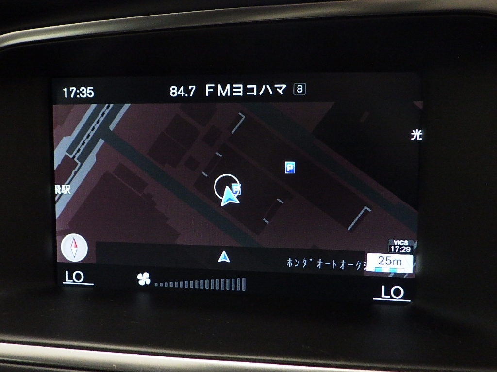 VOLVO V40 2016