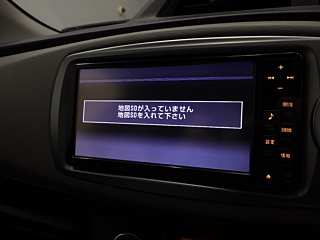 TOYOTA VITZ 2012