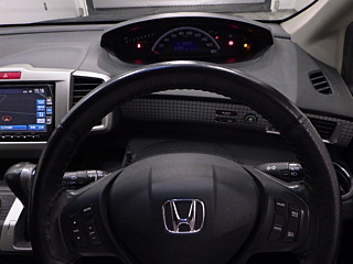 HONDA FREED 2013