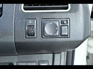 NISSAN SERENA 2013