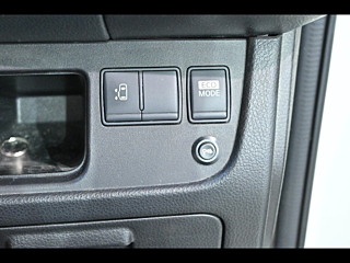NISSAN SERENA 2013