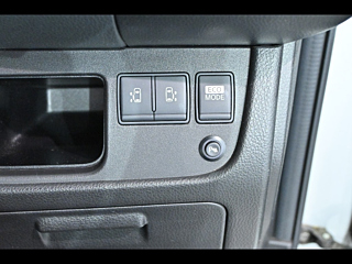 NISSAN SERENA 2013