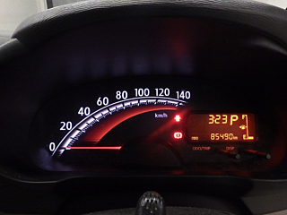 DAIHATSU MOVE 2014