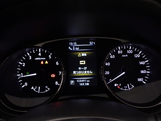 NISSAN X-TRAIL 2015