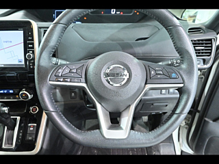 NISSAN SERENA 2017