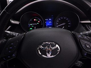TOYOTA C-HR 2018