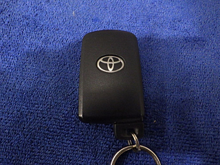 TOYOTA VOXY 2014
