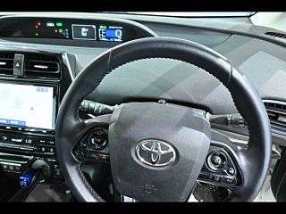 TOYOTA PRIUS 2019