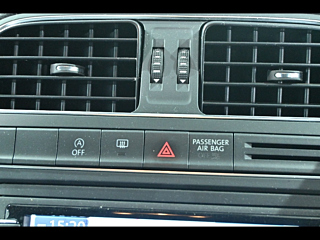 VOLKSWAGEN POLO 2015