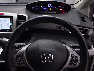 HONDA FREED 2013
