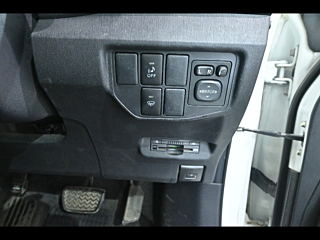 TOYOTA PRIUS 2014