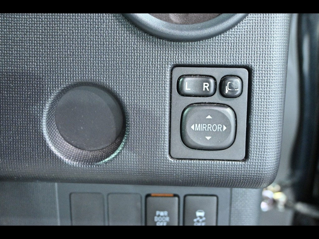 TOYOTA PORTE 2016