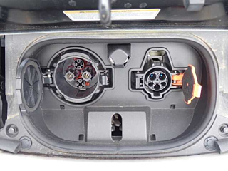 NISSAN LEAF 2019
