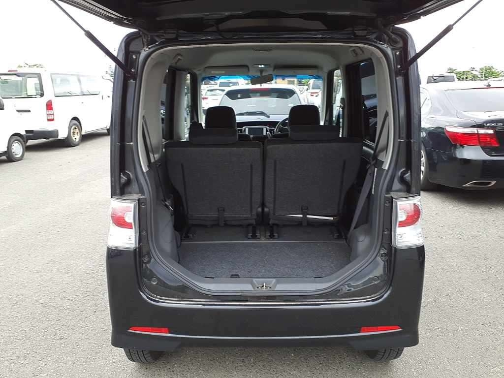 DAIHATSU TANTO 2010