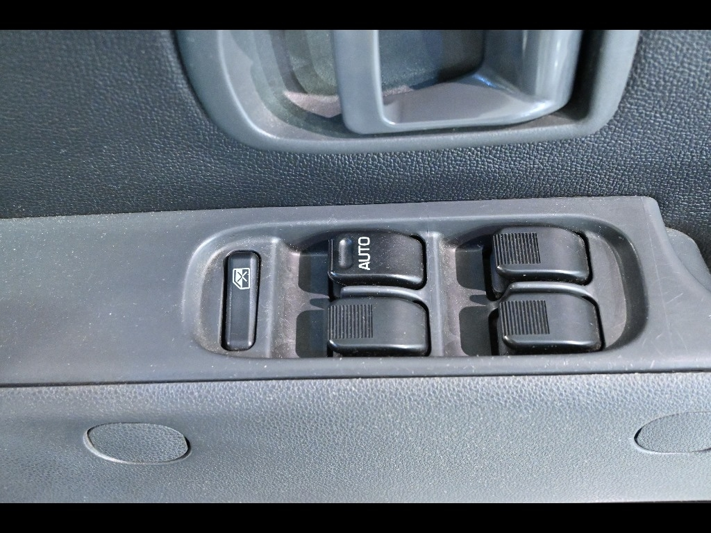 DAIHATSU HIJET VAN 2015