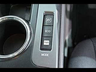 TOYOTA PRIUS ALPHA 2014