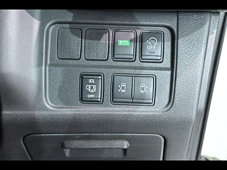 NISSAN SERENA 2017