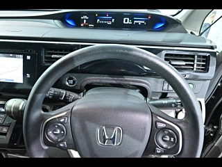 HONDA STEP WAGON 2016