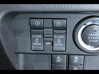 TOYOTA ROOMY 2021
