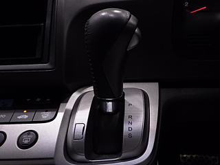 HONDA STREAM 2011