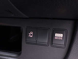 NISSAN SERENA 2012