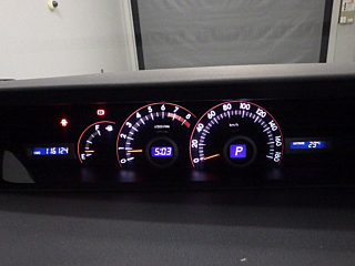 TOYOTA NOAH 2010