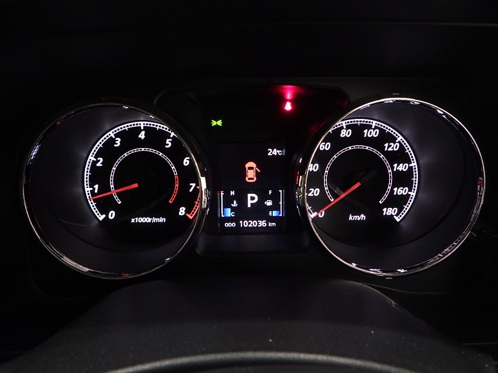 MITSUBISHI DELICA D5 2010