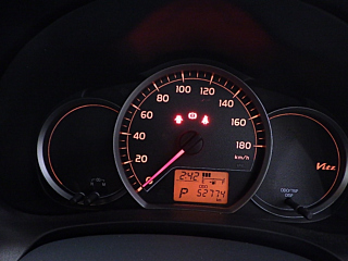 TOYOTA VITZ 2013
