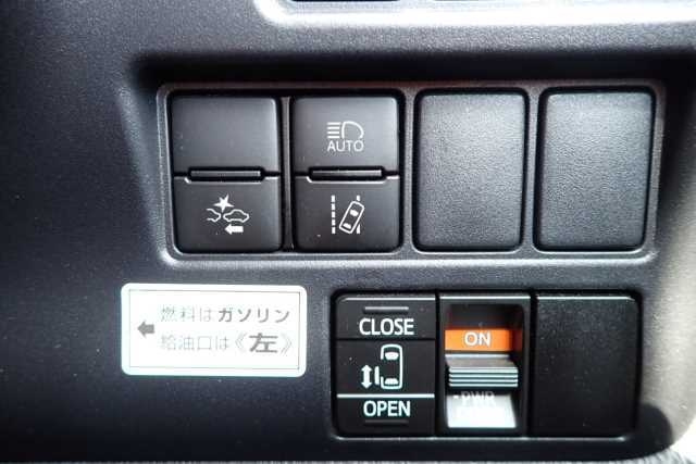 TOYOTA NOAH 2019