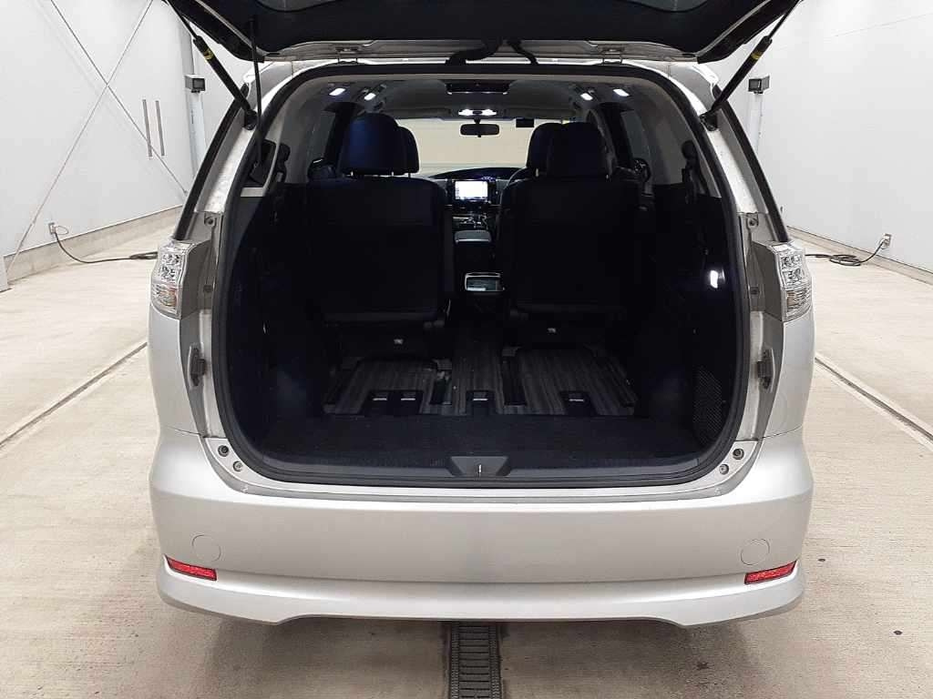 TOYOTA ESTIMA HYBRID 2015