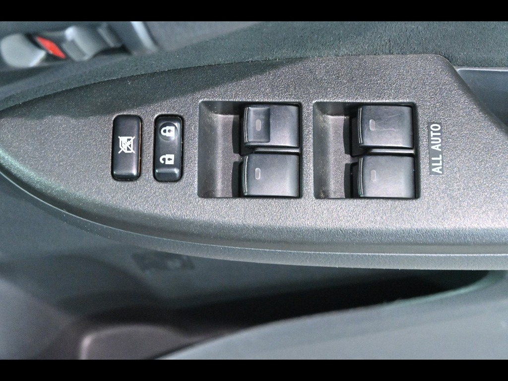 TOYOTA COROLLA FIELDER 2010