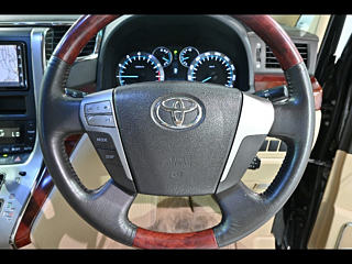 TOYOTA ALPHARD 2010