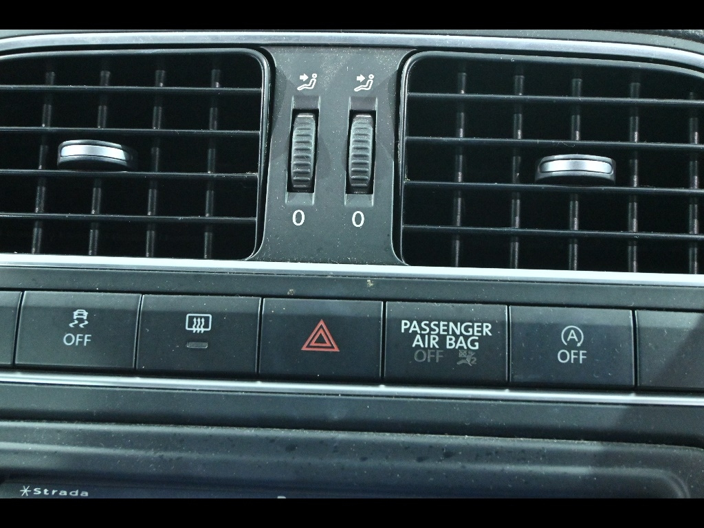 VOLKSWAGEN POLO 2013