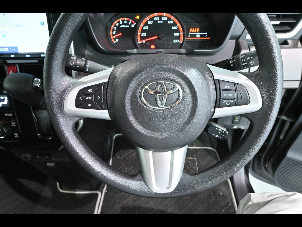 TOYOTA ROOMY 2019