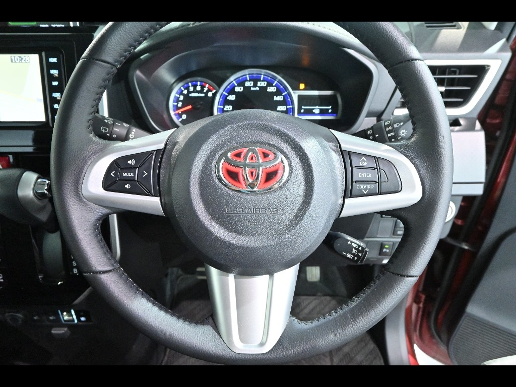 TOYOTA ROOMY 2019