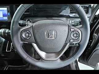 HONDA STEP WAGON 2016