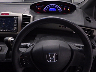HONDA FREED 2010