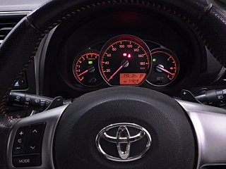 TOYOTA RACTIS 2010